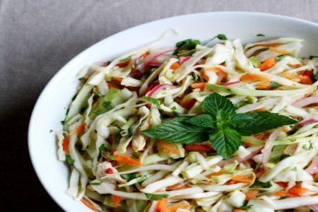 Reteta jamaicana de salata de varza